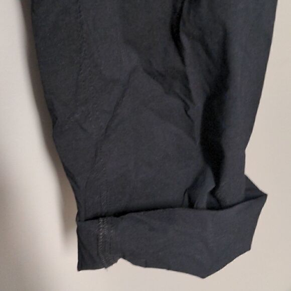 Marika Cropped Black Active Pants - Picture 3 of 7